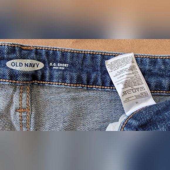Old Navy High Rise OG Shorts! Size 16! - Picture 3 of 3